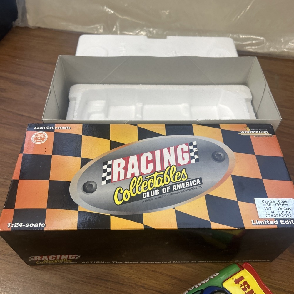 Derrike Cope #36 Skittles 1997 1:24 Nascar Diecast - Picture 4 of 7